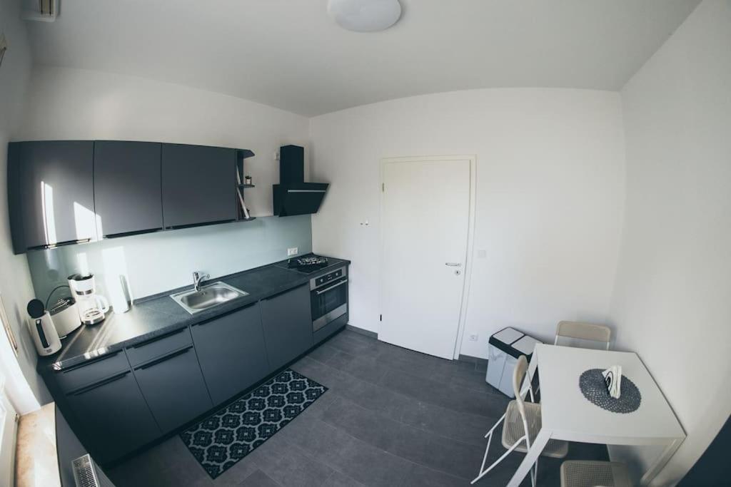 Wunderschoene Neue 3,5 Zimmerwohnung Naehe Kassel Bis 4 Erwachsene 3 Kinder Fuldatal Εξωτερικό φωτογραφία