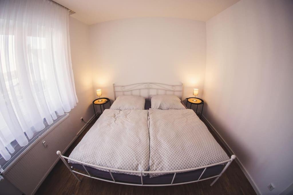 Wunderschoene Neue 3,5 Zimmerwohnung Naehe Kassel Bis 4 Erwachsene 3 Kinder Fuldatal Εξωτερικό φωτογραφία