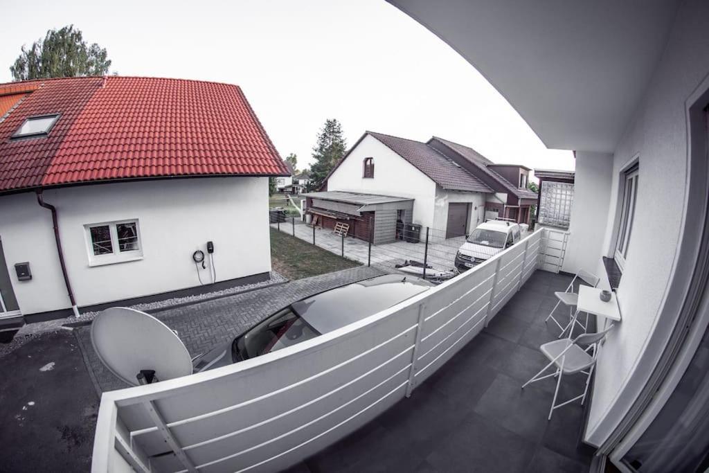 Wunderschoene Neue 3,5 Zimmerwohnung Naehe Kassel Bis 4 Erwachsene 3 Kinder Fuldatal Εξωτερικό φωτογραφία