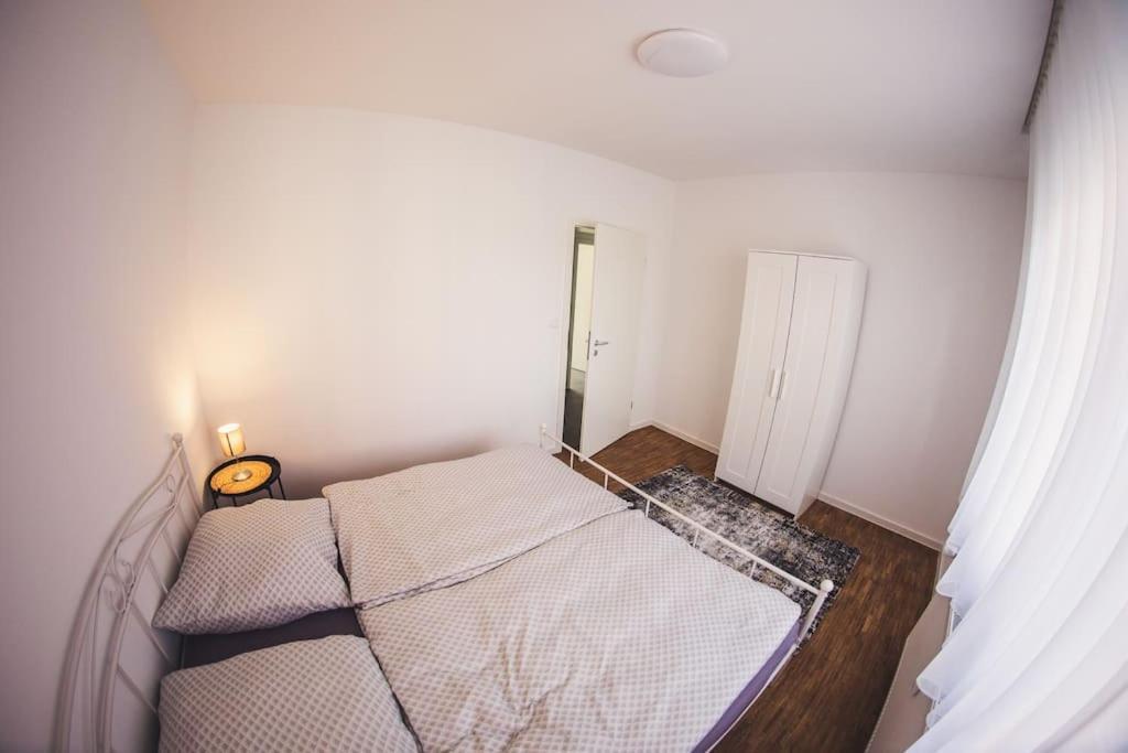 Wunderschoene Neue 3,5 Zimmerwohnung Naehe Kassel Bis 4 Erwachsene 3 Kinder Fuldatal Εξωτερικό φωτογραφία